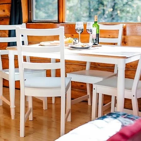 Rocky Mountain Escape Log Cabin Rentals - Rock Lake Rock Lake Lodge Provincial Park Exterior photo