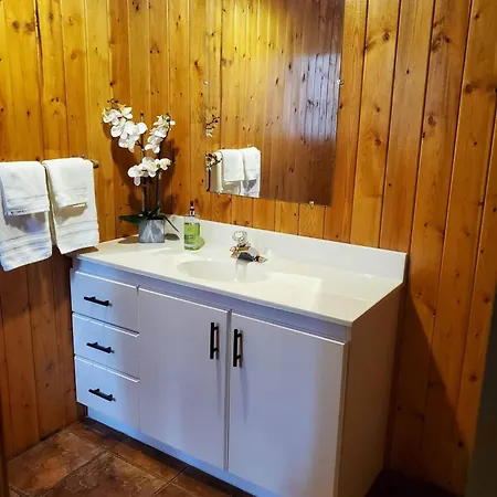 Rocky Mountain Escape Log Cabin Rentals - Rock Lake Rock Lake Lodge Provincial Park Exterior photo