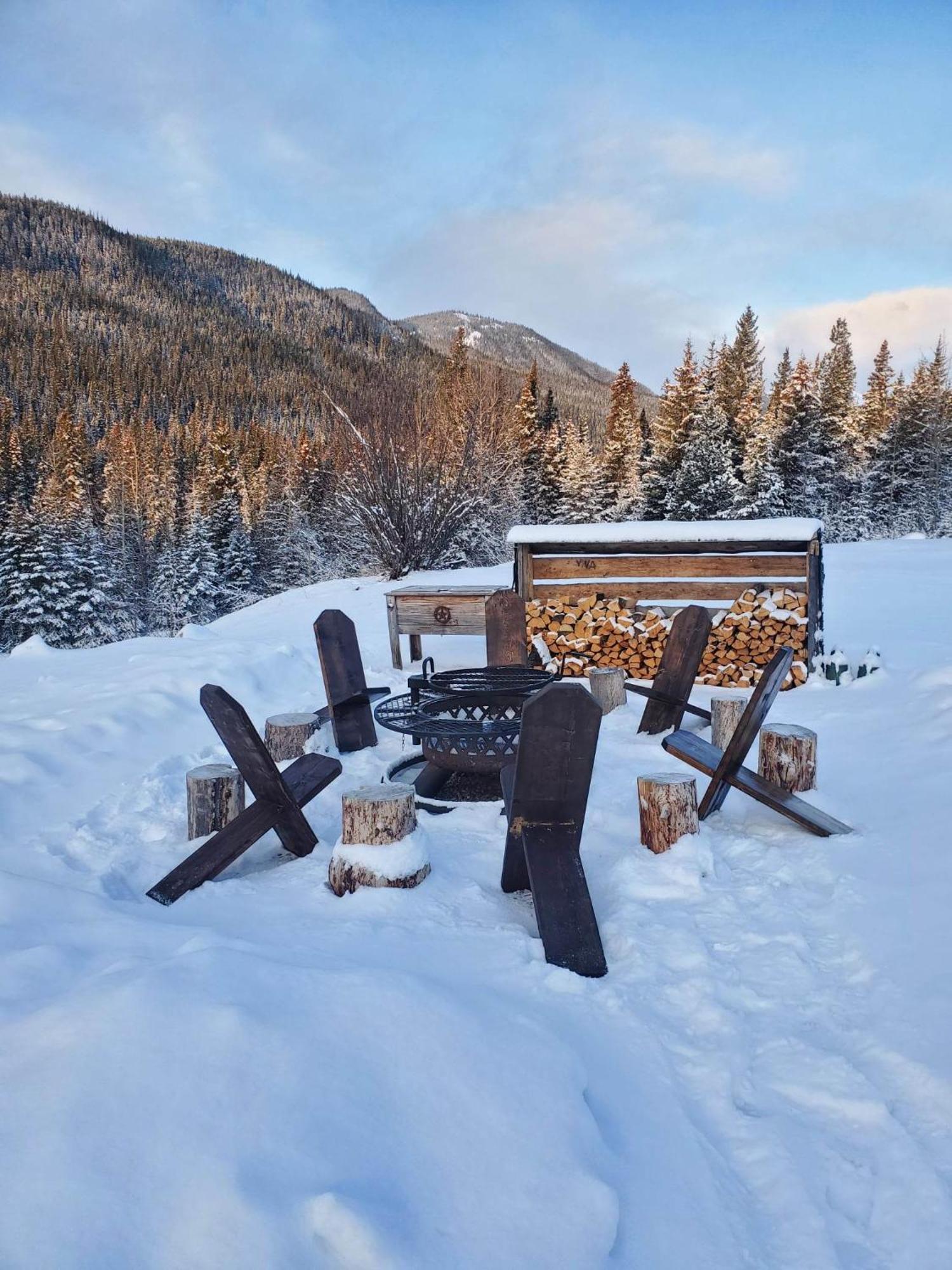 Lodge Rocky Mountain Escape Log - Rock *